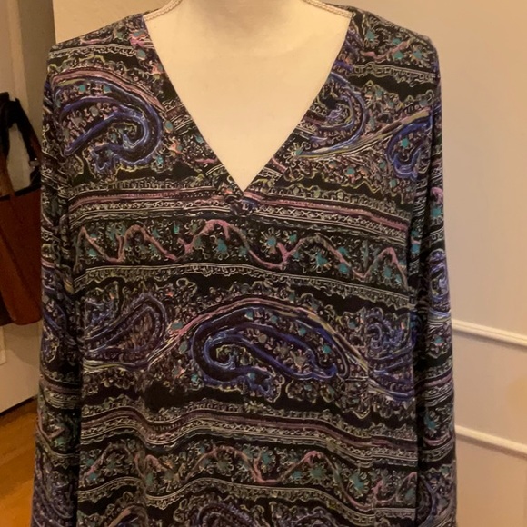 NWT Express Long sleeve tunic. Black w/multi color design XL. - Picture 11 of 11